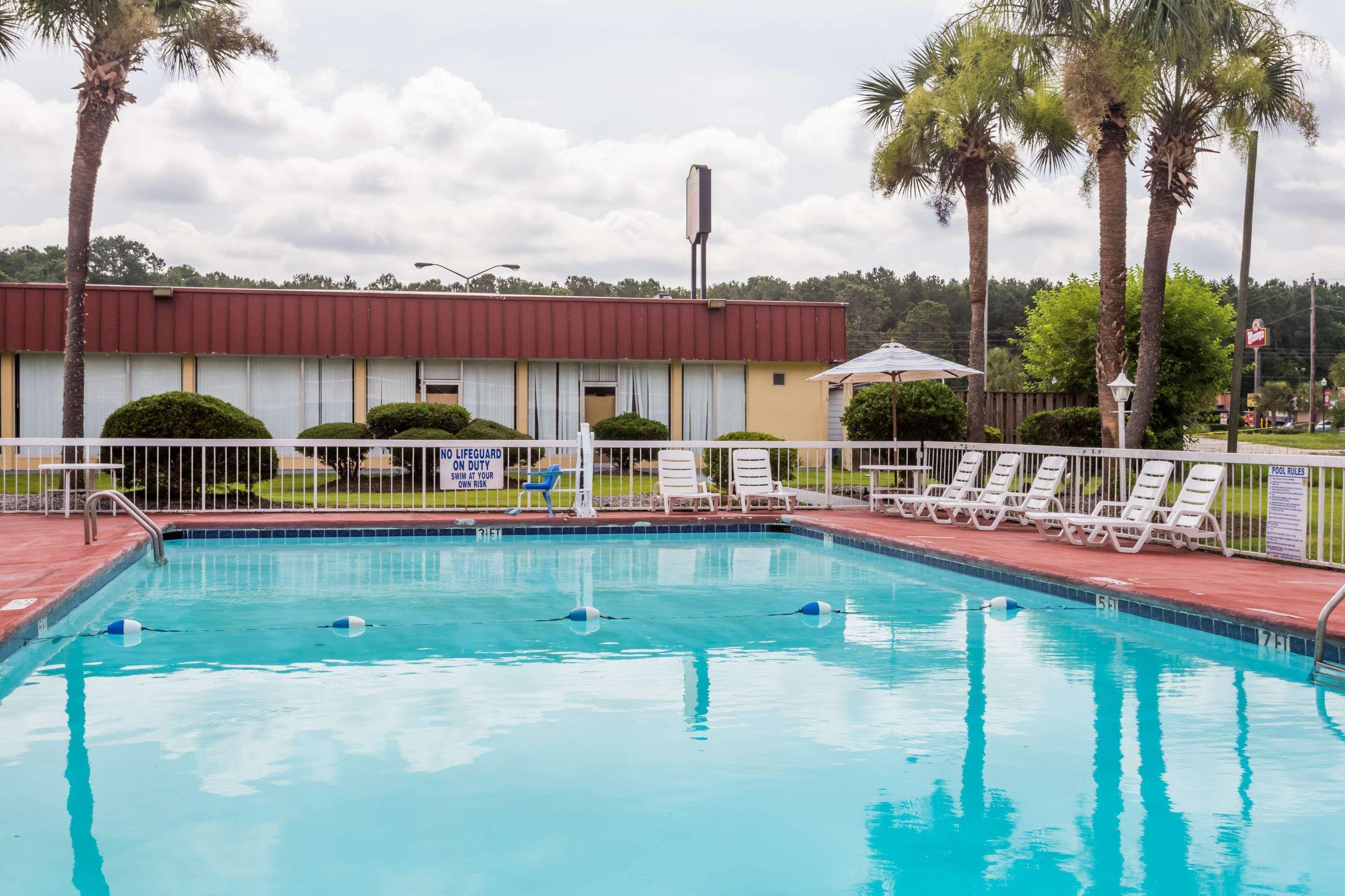 Super 8 By Wyndham Hardeeville - Savannah North Екстериор снимка