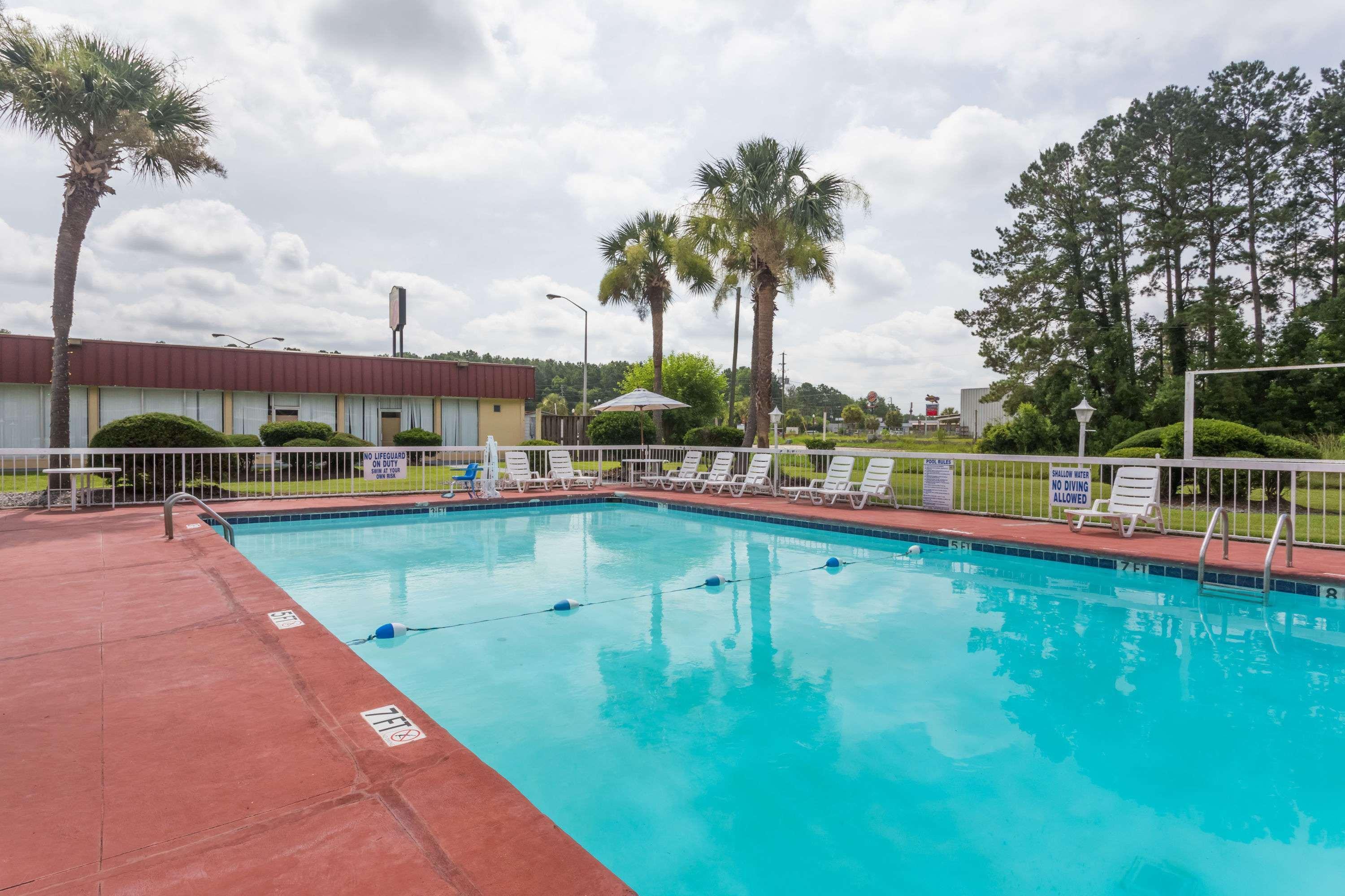 Super 8 By Wyndham Hardeeville - Savannah North Екстериор снимка