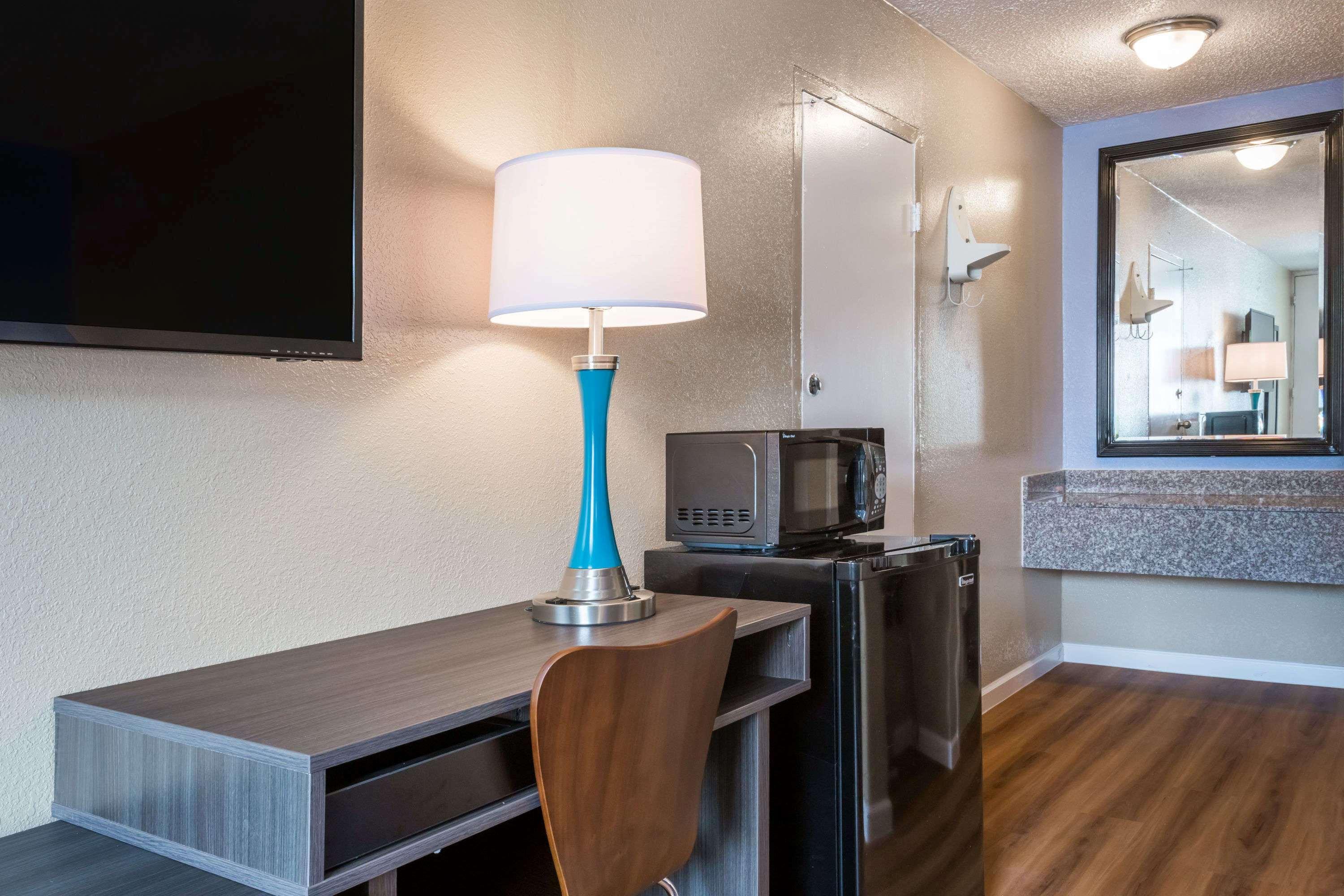 Super 8 By Wyndham Hardeeville - Savannah North Екстериор снимка