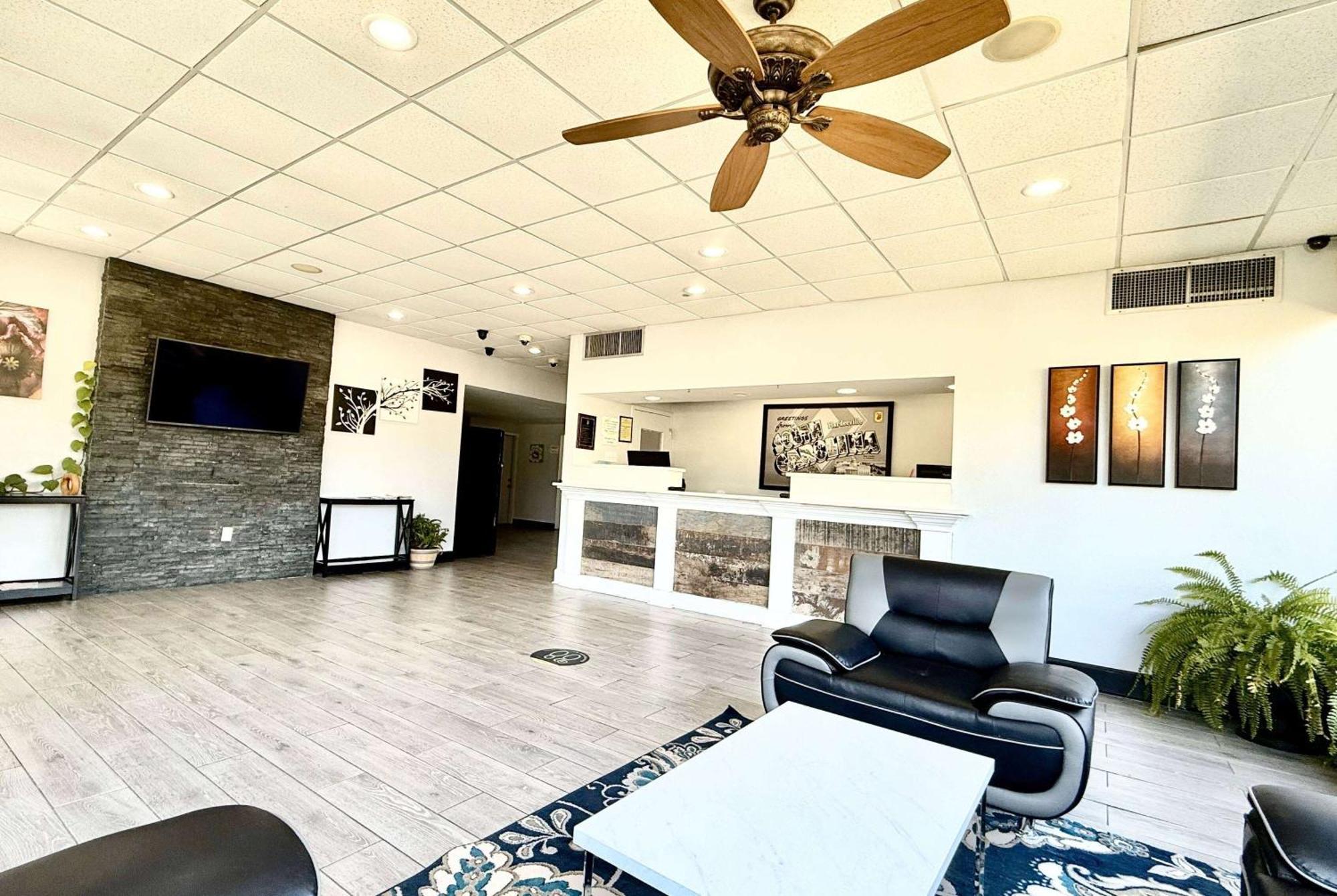 Super 8 By Wyndham Hardeeville - Savannah North Екстериор снимка